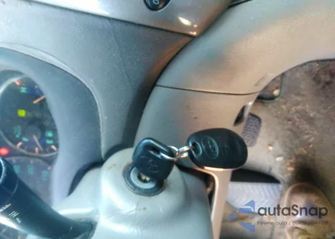 2010 Toyota Sienna Le from USA, damaged, VIN 5TDKK4CC1AS305408